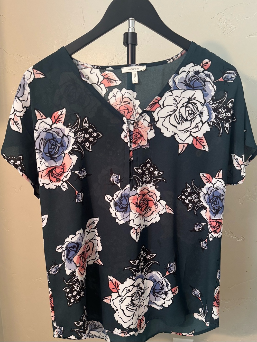Maurices Black Floral V-Neck Short Sleeve Blouse with Pink & Blue Roses